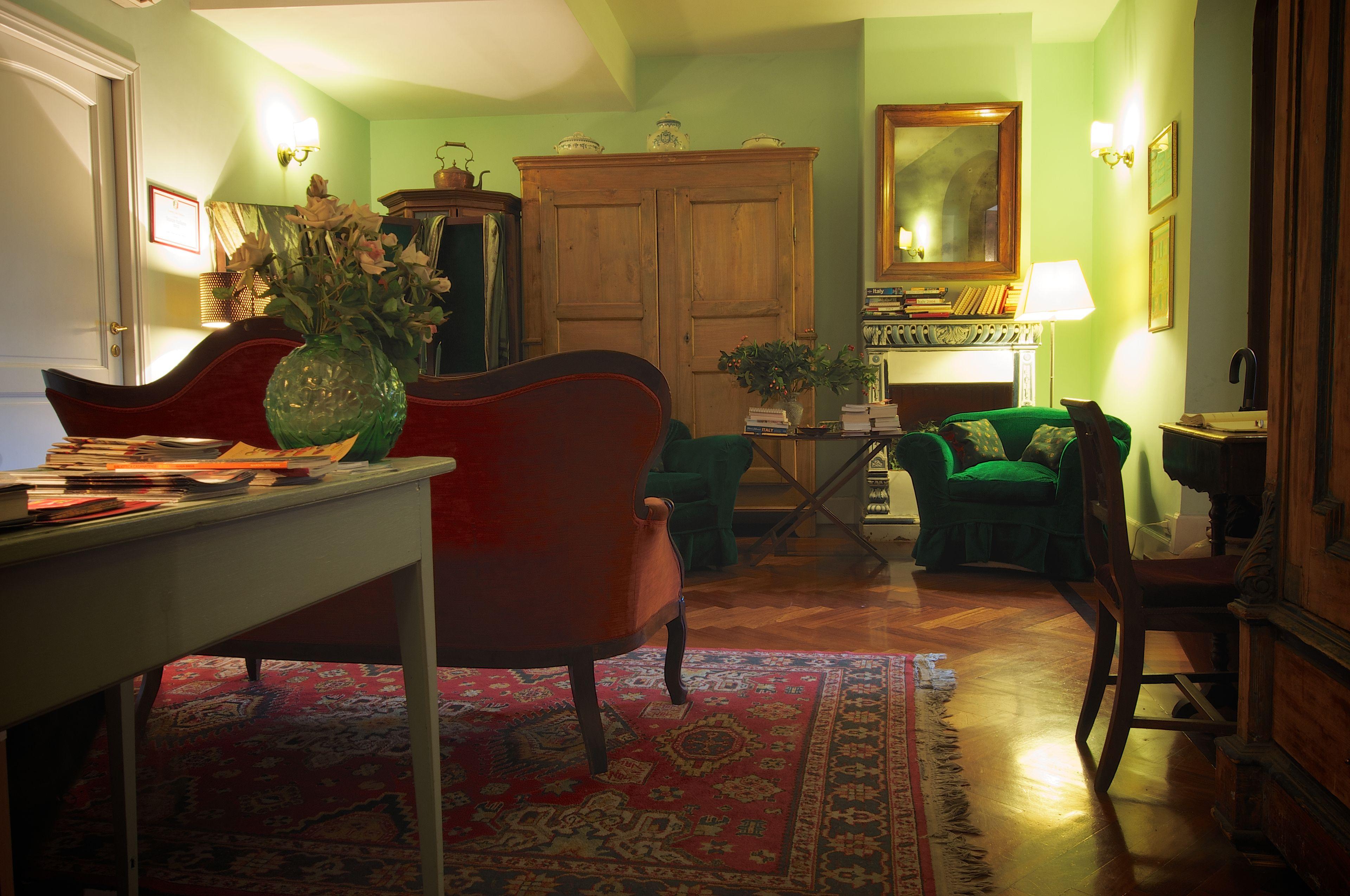 Guest House Arco Dei Tolomei — Photos 1